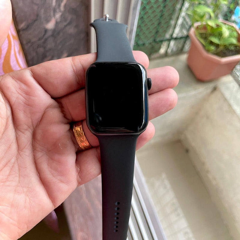 Apple Smart i Watch Series 7  45mm Logo Smart Watch  Infinity full Display  All Working  Compatible with Apple iPhone & Android Devices
